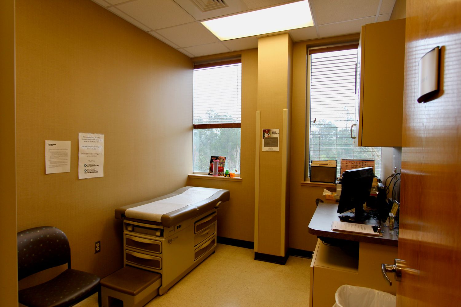 Class A Office/Medical : 2 Southern Point Pkwy, Hattiesburg, MS 39401